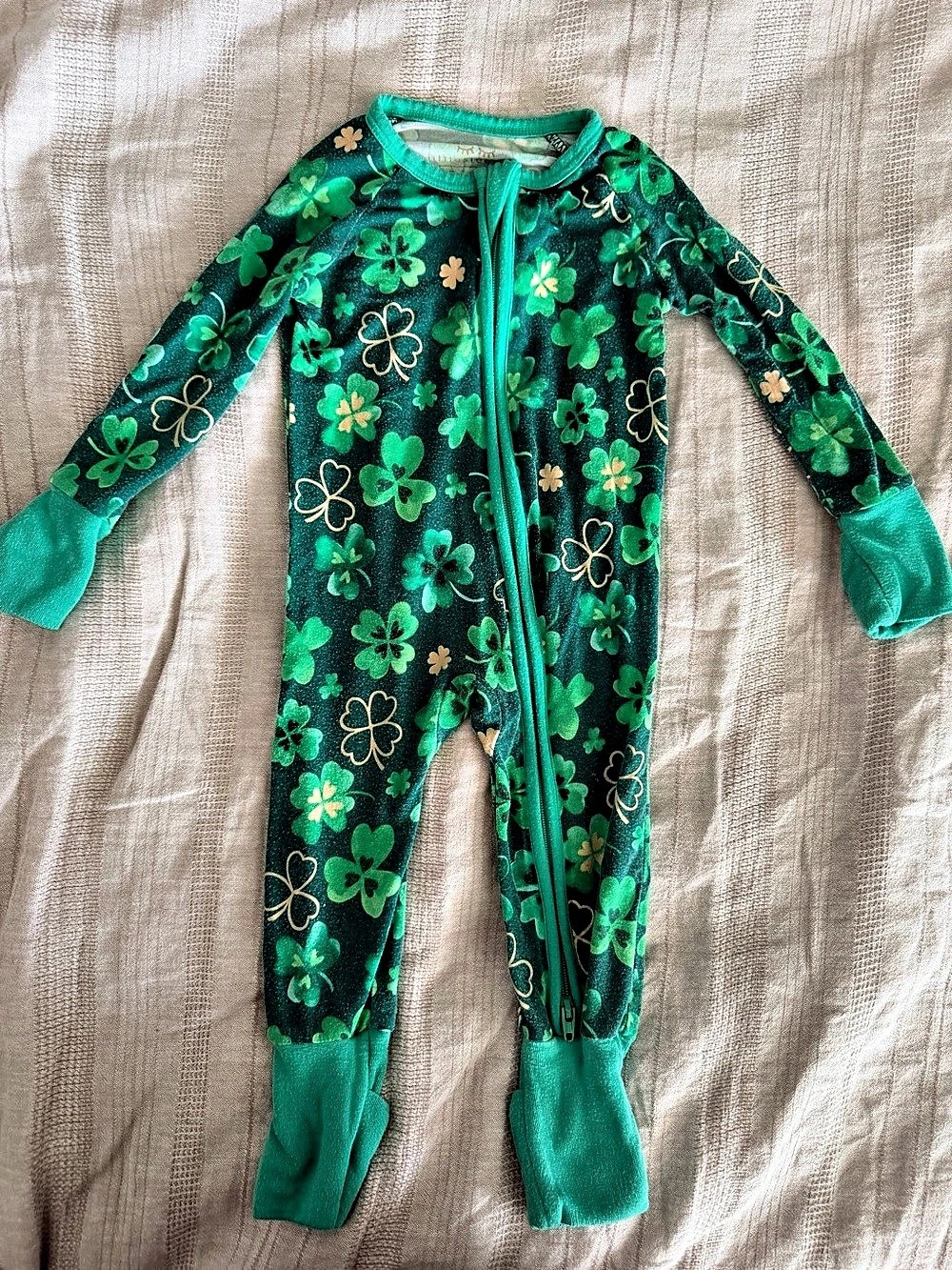 Little Sleepies Clover Print Footie Green Baby size 0-3 Months
